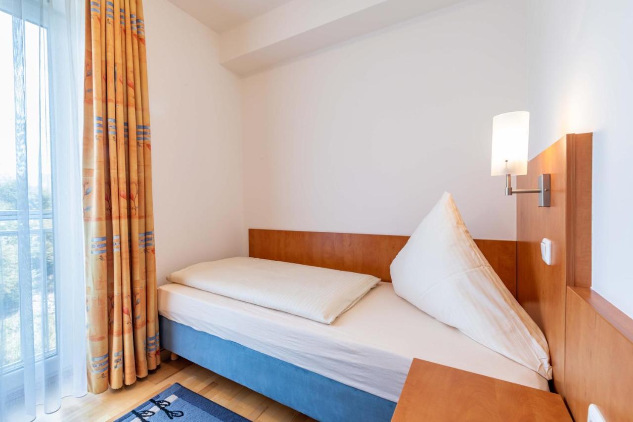אטנקירשן Gasthaus Hotel Ostermeier מראה חיצוני תמונה