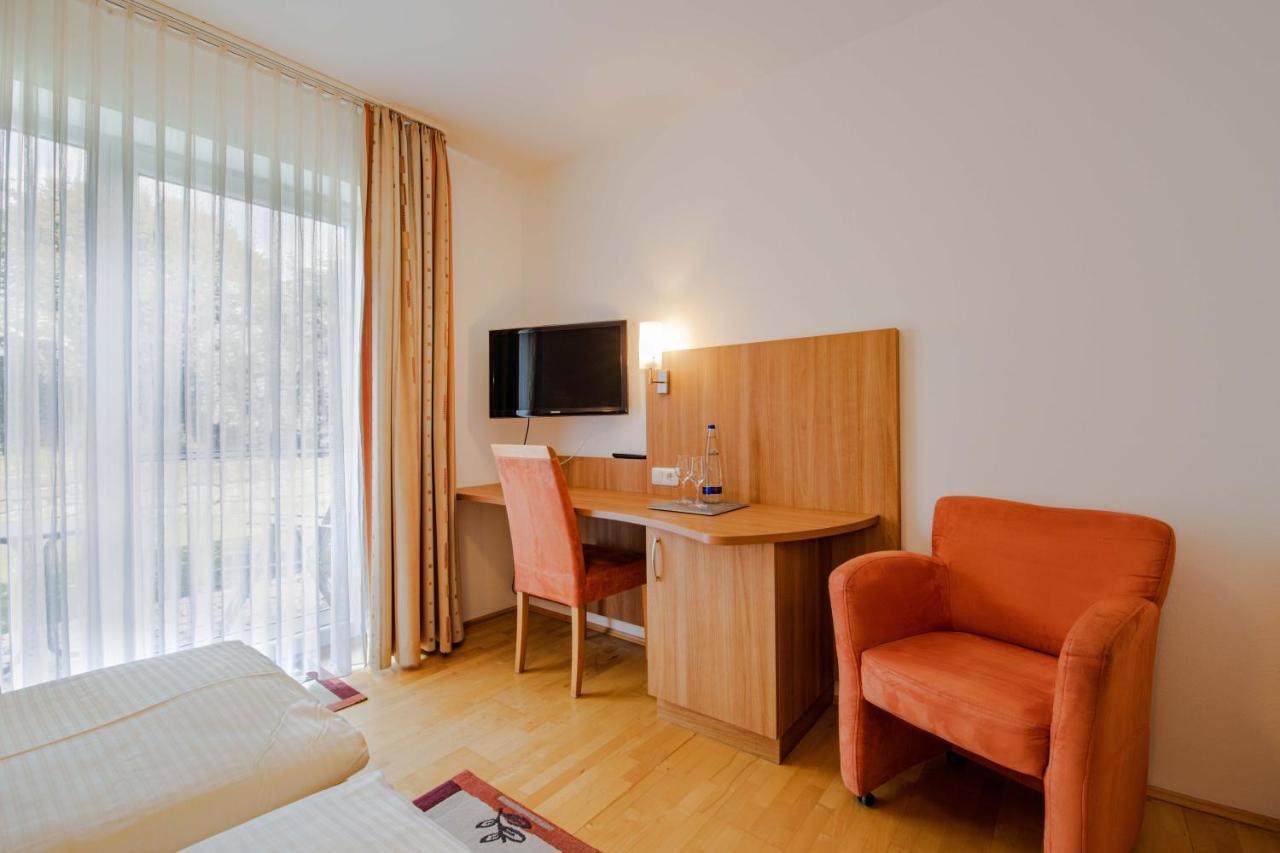 אטנקירשן Gasthaus Hotel Ostermeier מראה חיצוני תמונה
